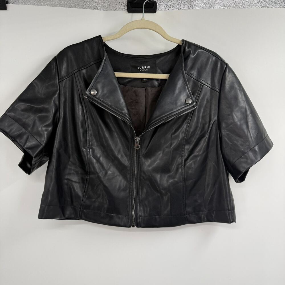 Torrid Faux Leather Short Sleeve Moto Jacket Size 2X Black Cropped Zip Up Lined